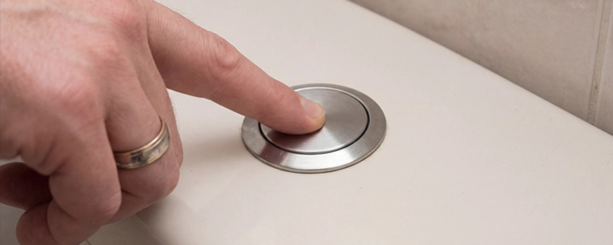 ¿Botón o palanca? Lo que debes saber de los modelos de inodoros Austral y Mazara