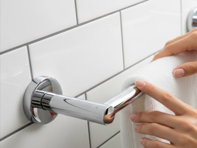 5 accesorios esenciales que debe tener un baño